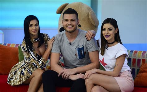 Urmareste antena 1 live online. La Antena Stars, 1 MAI se sărbătorește prin muncă și…show ...