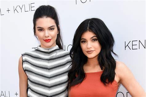 Kylie Jenner And Kendall Jenner Twins Famous Person