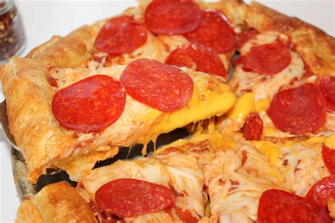 Grilled Cheese Crust Pizza Dares To Go Where No Grilled Cheese Has Gone