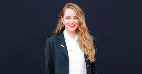 She clearly was in no mood to do a big splashy vivienne westwood gown for the premiere. Emma Stone Wore Cruella de Vil LV Suit On Red Carpet