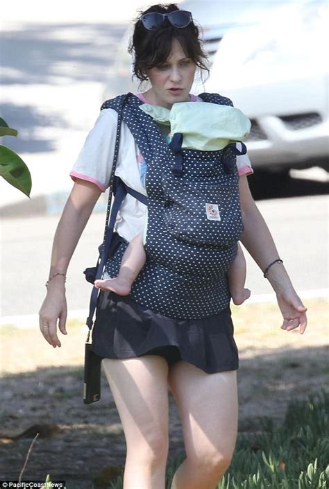 Zooey Deschanel Goes On Hike With Baby In Los Angeles Daily Mail Online