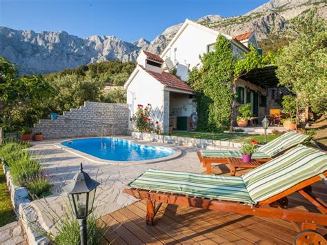 Schönes ferienhaus am gardasee mieten villino 'alberto' für max. Ferienhaus Elly mit Pool | Ferienhaus, Ferienhaus gardasee ...