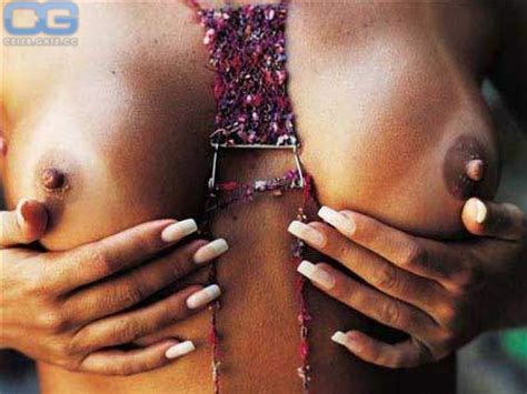 Scheila Carvalho Nackt Nacktbilder Playboy Nacktfotos Fakes Oben Ohne