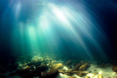 Light Underwater Maps Pinterest Underwater Underwater Photography And Lakes