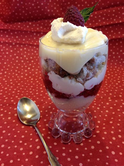Pretty Raspberry Parfaits This Recipe Is So Delicious You Use Angel