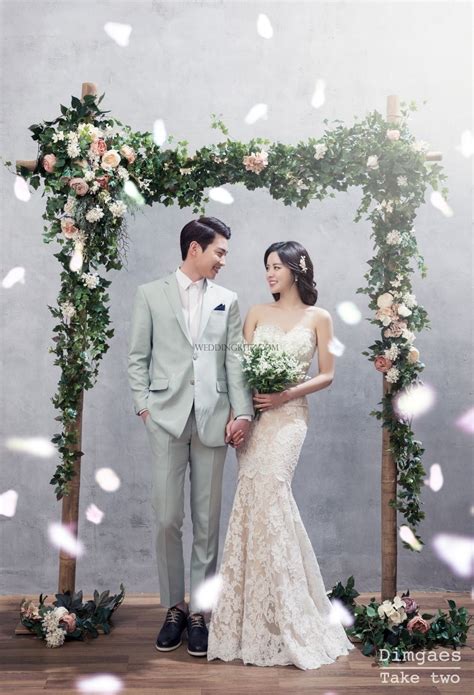 Jika anda berniat untuk mencari baju couple untuk hadiah anda kepada pasangan, anda silahkan lihat video ini. korea pre wedding studio (22).jpg | Foto perkawinan, Pernikahan, Pakaian perkawinan