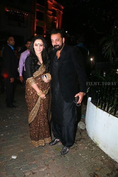 picture 1538538 in pics aamir khan hosts diwali party