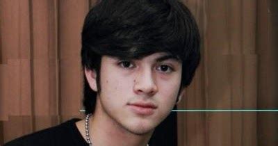 May 22, 2021 · rizky nazar menegaskan, saat ini ia hanya punya tujuan mulia untuk keluarganya, yakni bisa membuat orangtuanya bangga dengan apa yang ia raih. Biodata Rizky Nazar, Profil,Foto Terbaru,Agama,Instagram ...
