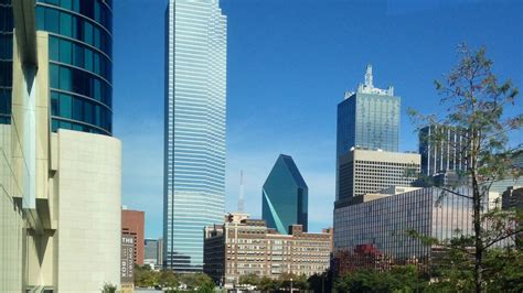 A commercial real estate investment, brokerage, and property management company is looking for a to: Dallas commercial property firm expanding into health care ...