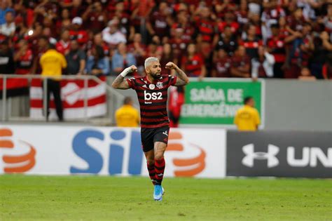 Dramatic brazilian title race between flamengo, internacional to be decided on final day. Gabigol vê time confiante antes de duelo contra o ...