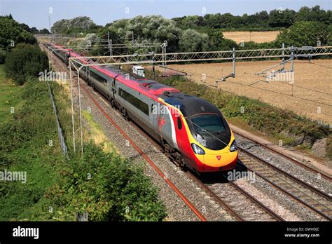 British Rail Class 390 Pendolino Hi Res Stock Photography And Images