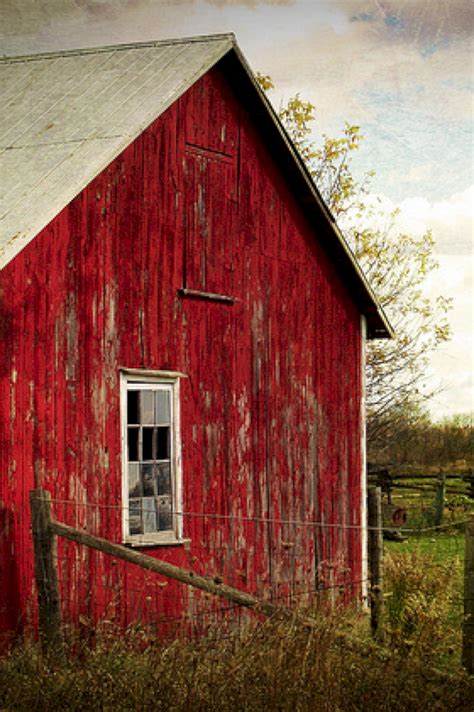 45 Beautiful Rustic And Classic Red Barn Inspirations 45 Beautiful Rustic