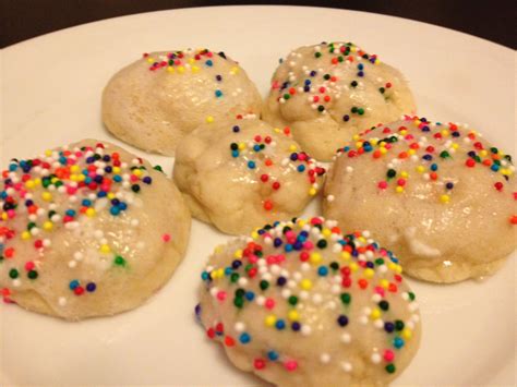 It then concludes with some technical resources for those who want to go even further into the world of cookies. Ruminations on Food: The Great Food Blogger Cookie Exchange!