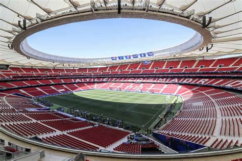 Dall'altra il tottenham, al suo esordio assoluto. LIVE: Champions League Final - Tottenham vs. Liverpool