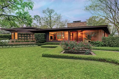 This Midcentury Modern Ranch Is Now An Art House Houstonia Ranch