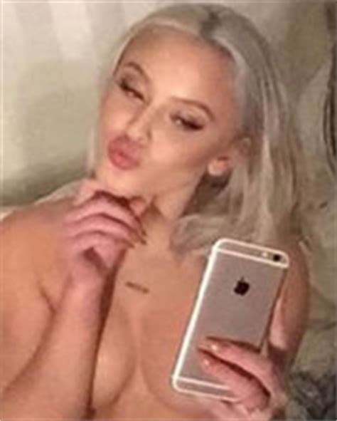 Zara Larsson Has Posed Topless To Support Kim Kardashian Celebs