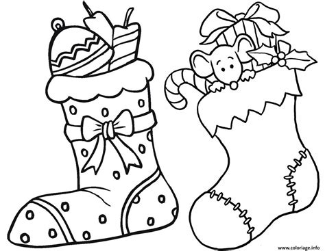 Coloriage deux bas de noel avec des surprises Dessin à Imprimer