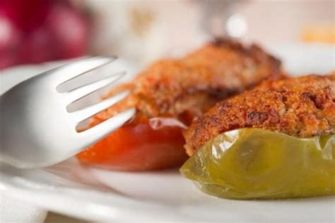 Maybe you would like to learn more about one of these? Peperoni ripieni vegetariani | Ricetta | Peperoni ripieni ...