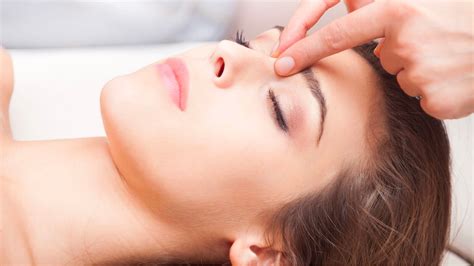 1 3 Ou 5 Massages Liftant Du Visage Massage Japonais Le Kobido Realdeals Ch Loisirs Et