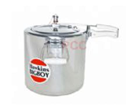 What material should the sinks be made of? commercial kitchen setup in Bangalore - Tejtara