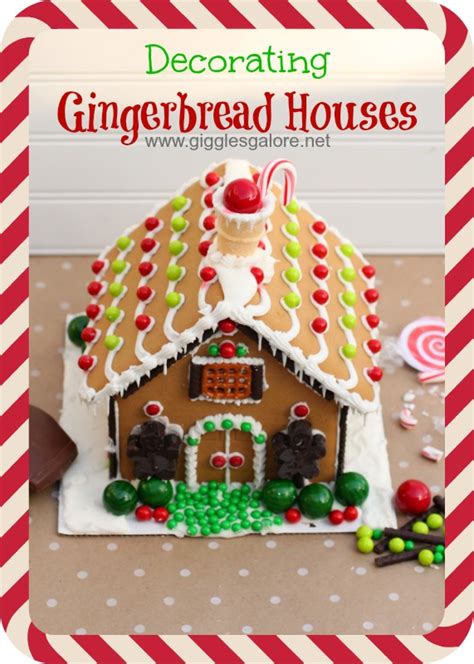 Decorating Gingerbread Houses