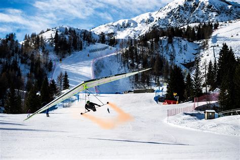 The ultimate guide to ravascletto / zoncolan ski resort. Deltaplano: in volo su una pista da sci dello Zoncolan