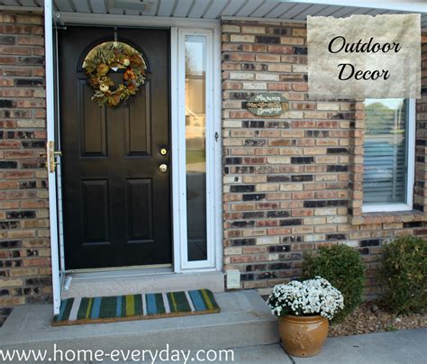 Looking to freshen up your home decor? Autumn is here… Sort of: Outdoor Decor | Home Everyday