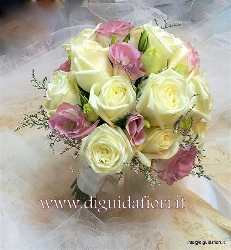 Allora puntate per un bouquet di fiori colorati ovviamente nelle tonalità che ben si adattano e senza. Bouquet da sposa con rose avalanche e lisianthus rosa ...