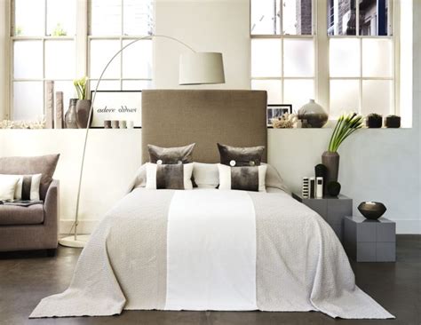 What color is taupe and what is the psychology and meaning of the color taupe? Learn What Taupe Color is and How You Should Actually Use It