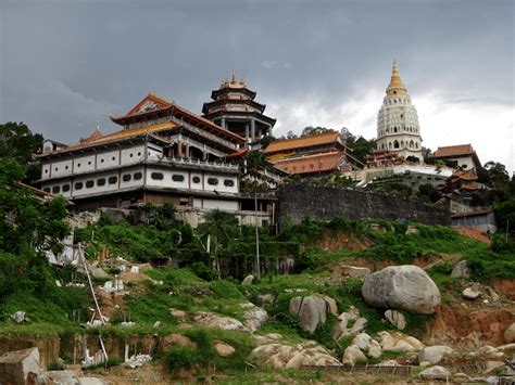 kek lok si temple in penang magic travel blog