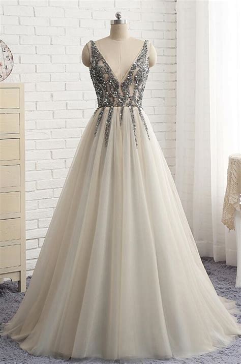 High Quality Deep V Neckline Grey Prom Dresses Tulle Prom Dresses With Sequins Backless Prom