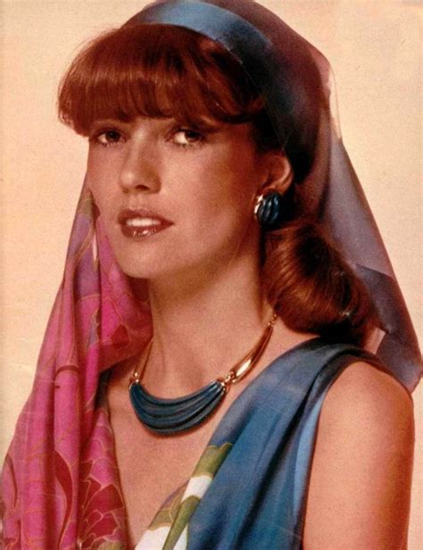 70s fashion vintage fashion womens fashion fashion trends female outfits frayed jeans tie