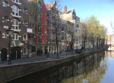 Amsterdam Can Ban New Tourist Shops Highest Dutch Court Rules