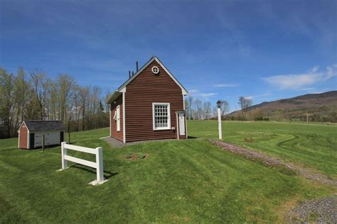 Tiny House Perched On 10 Acres Of Land Asks 120k Curbed