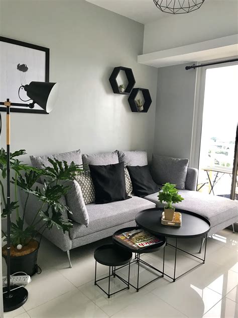 Creating A Chic And Cozy Grey White Black Living Room