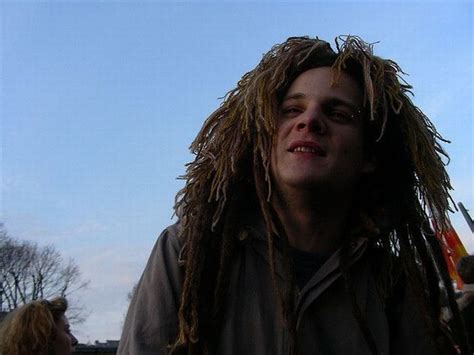 Watchitburn i think white people with dreadlocks look stupid. White People with Dreadlocks (20 pics)