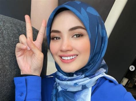 Artis Paling Cantik Di Malaysia 10 Selebriti Ini Pernah Jadi Ratu