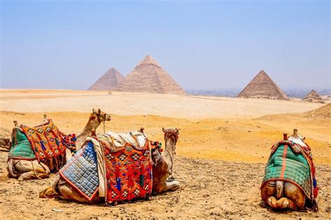 Visiting The Great Pyramid Of Giza In Egypt Travel Addicts