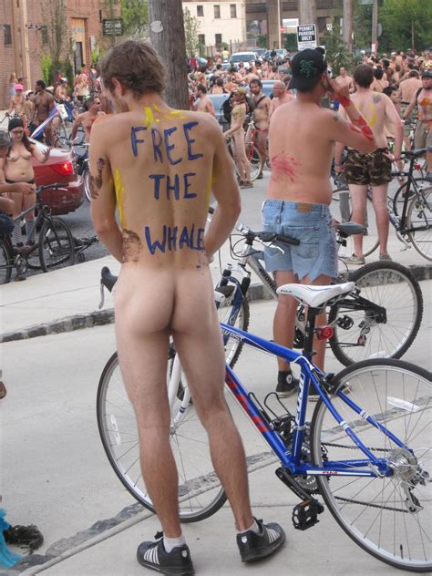 Ass Naked Outdoor Nudi In Pubblico Desnudos En Publico