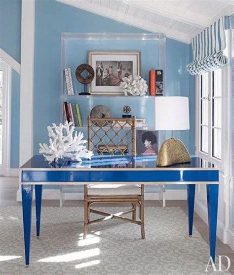 Who says beach decor is only fit for your vacation home? Coastal And Beach-Inspired Home Offices | ComfyDwelling.com