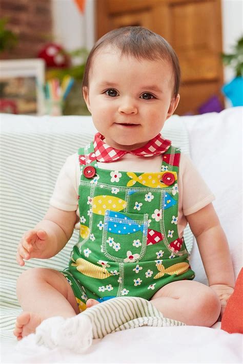 Jools recently revealed she had suffered a miscarriage during lockdown and had lost three babies since giving birth to river, but is. Jools Oliver's Parenting Secrets in 2020 | Little bird by ...