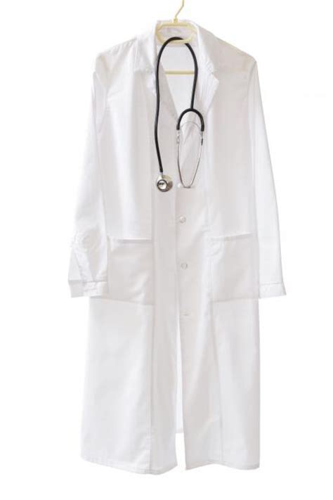 Do Clothes Make The Doctor U M Researchers Report On Patient