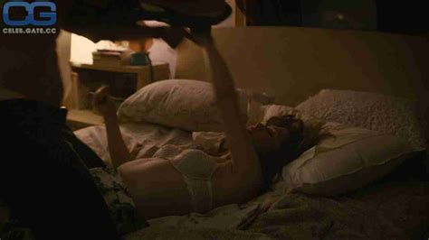 Kristen Wiig Nude Scenes Telegraph