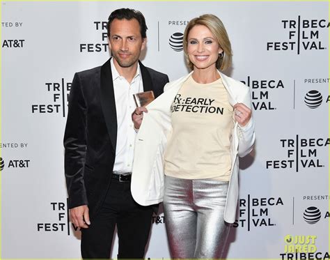 GMA S Amy Robach T J Holmes Reportedly Photographed Holding Hands