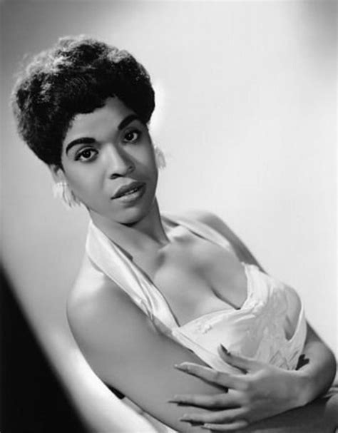 Della Reese ‘touched By An Angel Star Dies 86