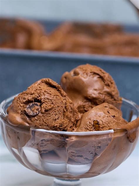 Homemade 3 Ingredient Chocolate Ice Cream No Churn Rich And Delish
