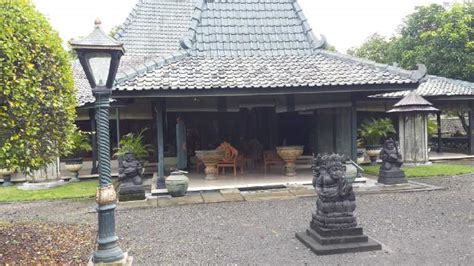 Kami memiliki 668 rumah untuk dijual untuk rumah joglo jogja, harga mulai dari rp 465,000,000. Harga Roemah: Rumah Dijual Pesanggrahan Rumah Joglo Wonogiri