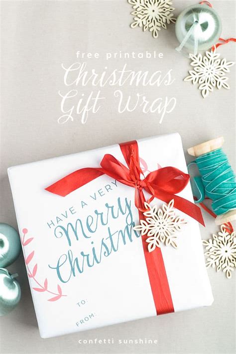 Maybe you want to make something practical for mom and something stylish for your best friend. Free Printable Christmas Gift Wrap - diycandy.com