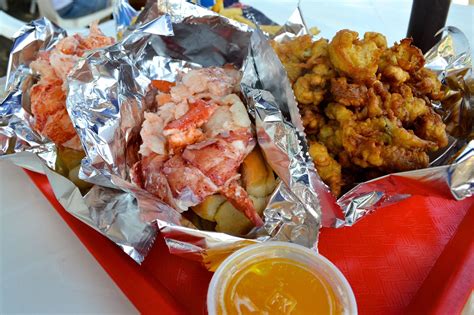 Red's Eats Lobster Roll - Voted #1 in Maine with over a pound of meat ...