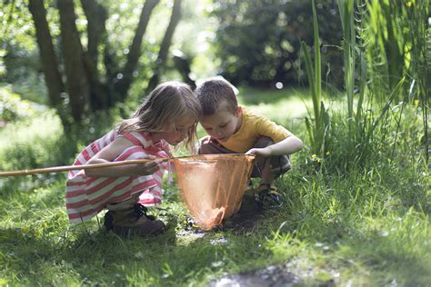 How To Raise Nature Loving Kids In A Media Loving World Montessori Rocks